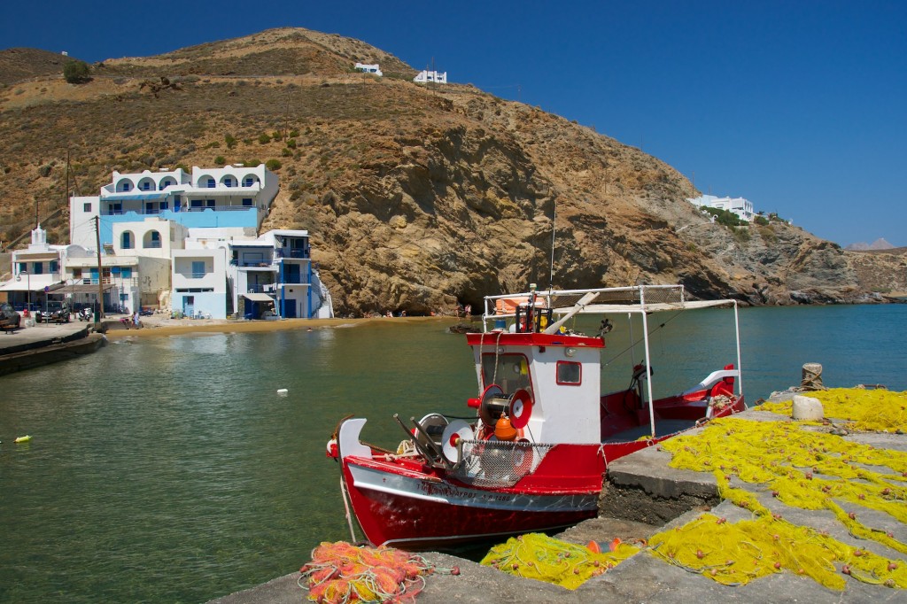 Port d'Anafi dans la baie d'Agios Nikolaos